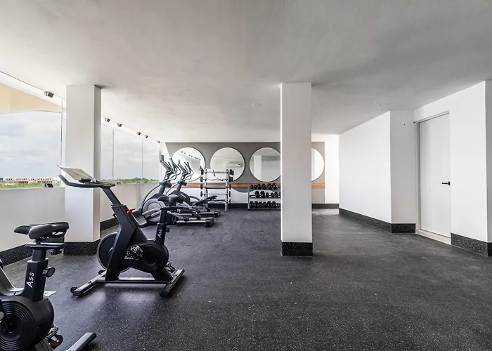 Hébergement de vacances With Private Balcony, Rooftop Pool,gym