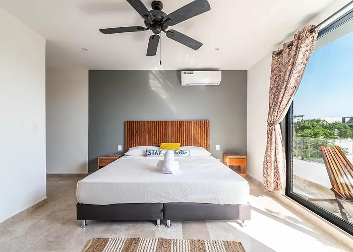 With Private Balcony, Rooftop Pool,gym *